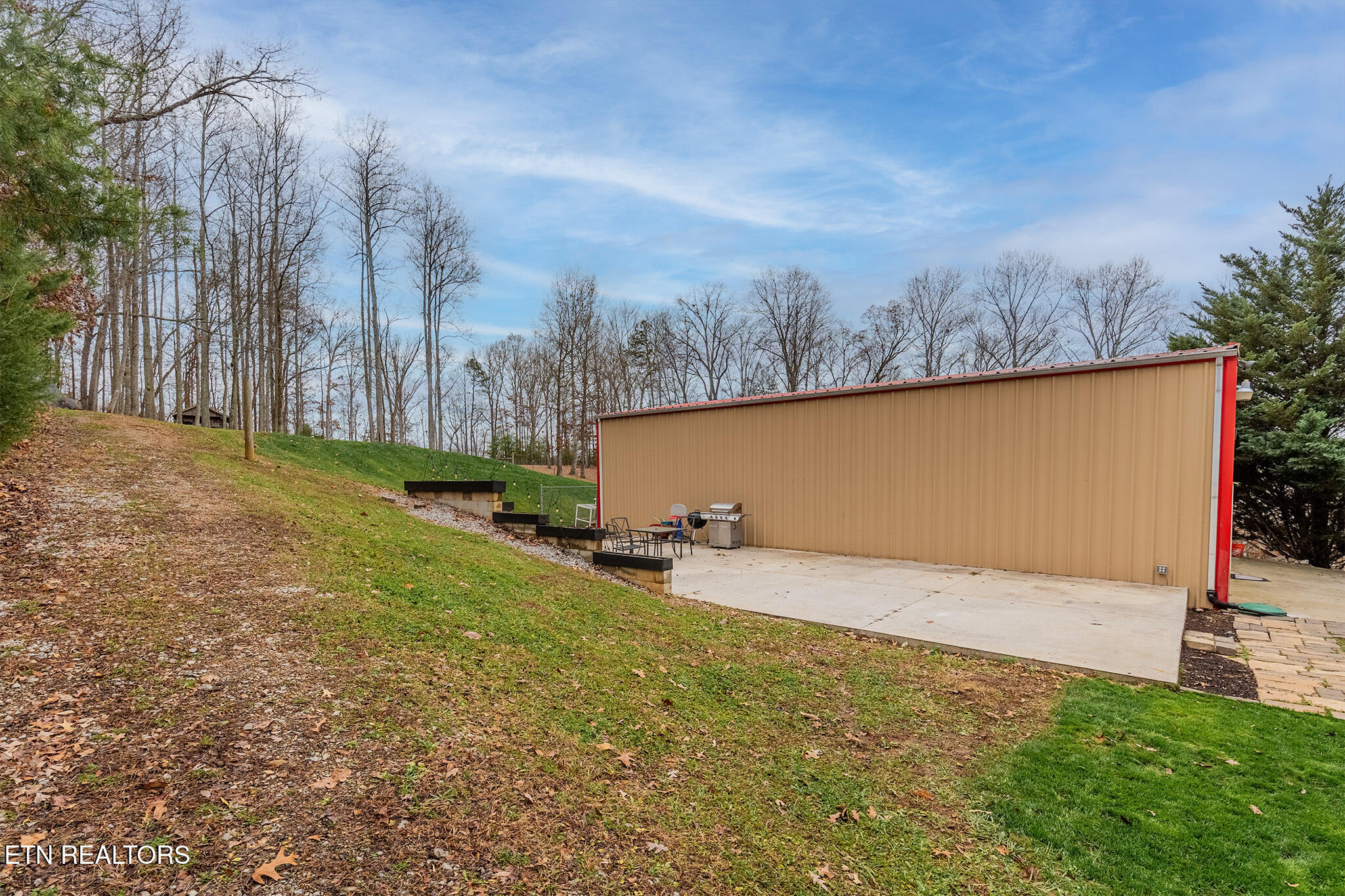 2313 US-411 N