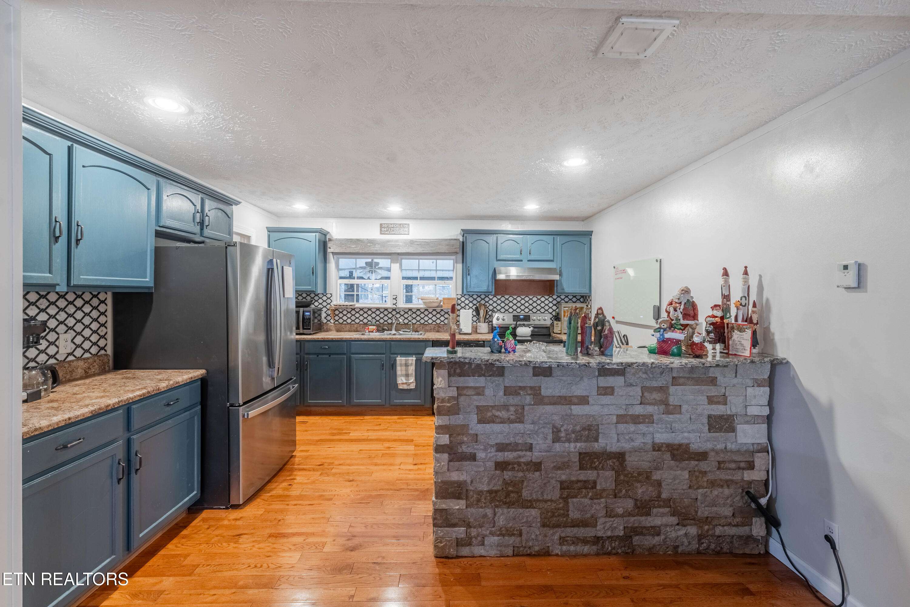 2313 US-411 N