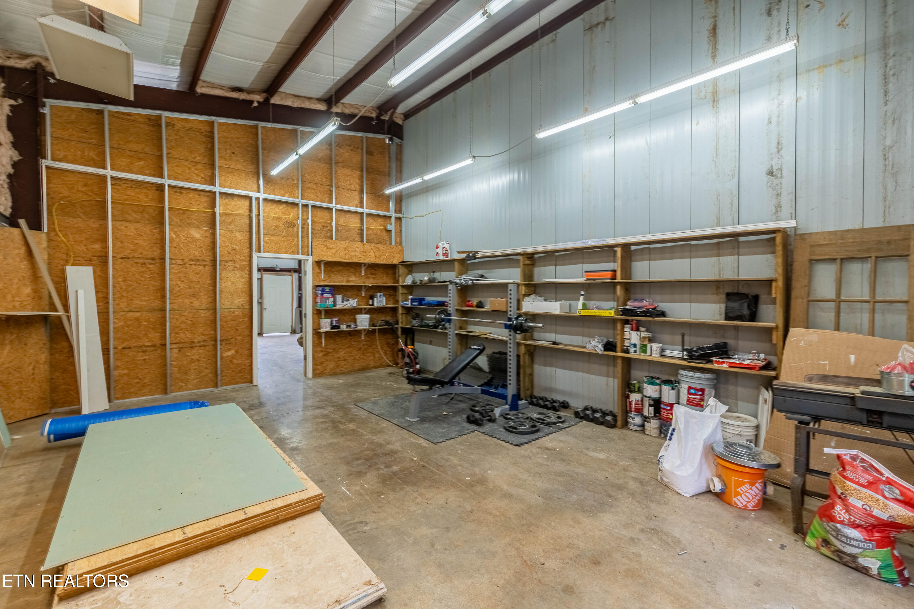 2313 US-411 N