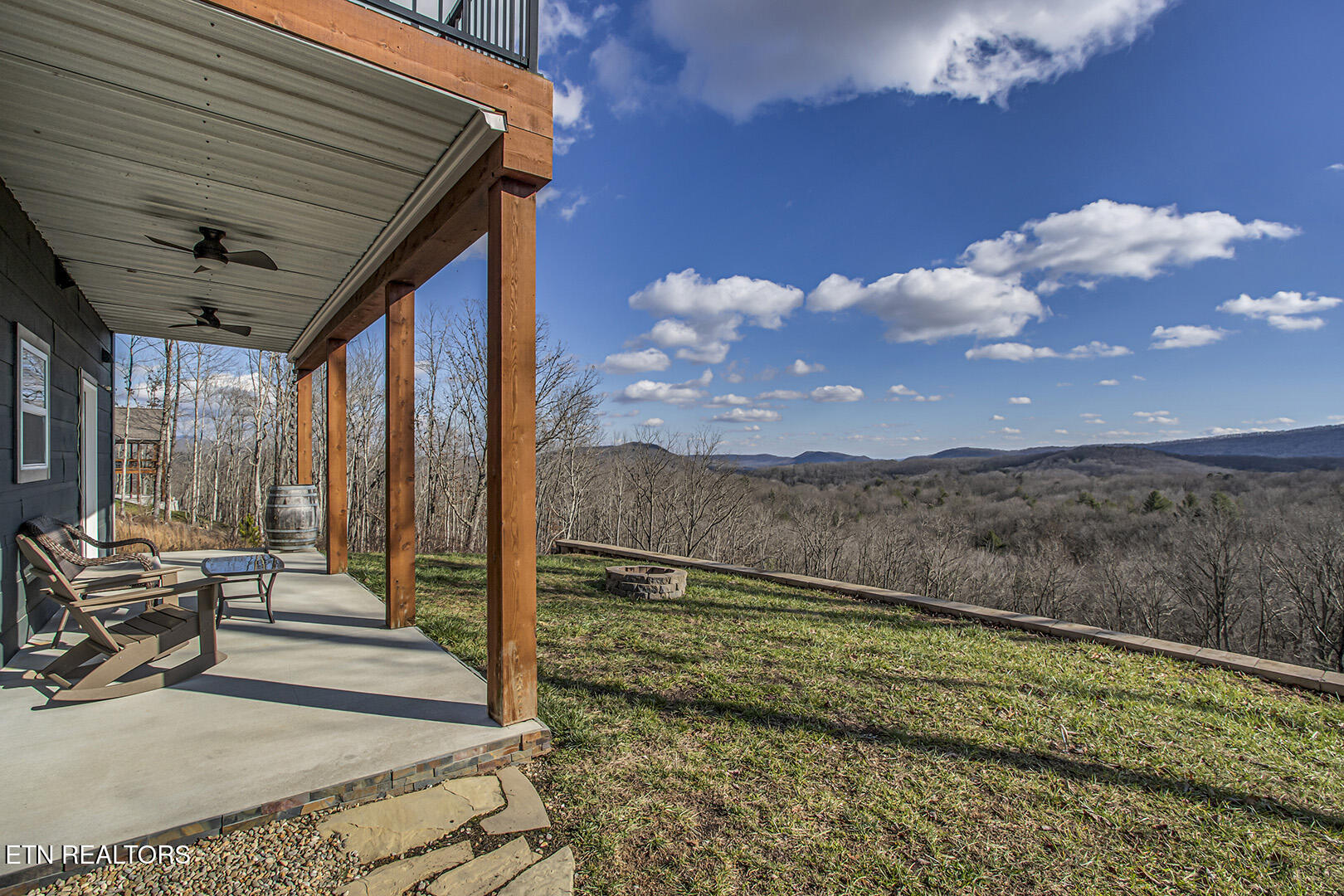 631 Green Ridge Tr