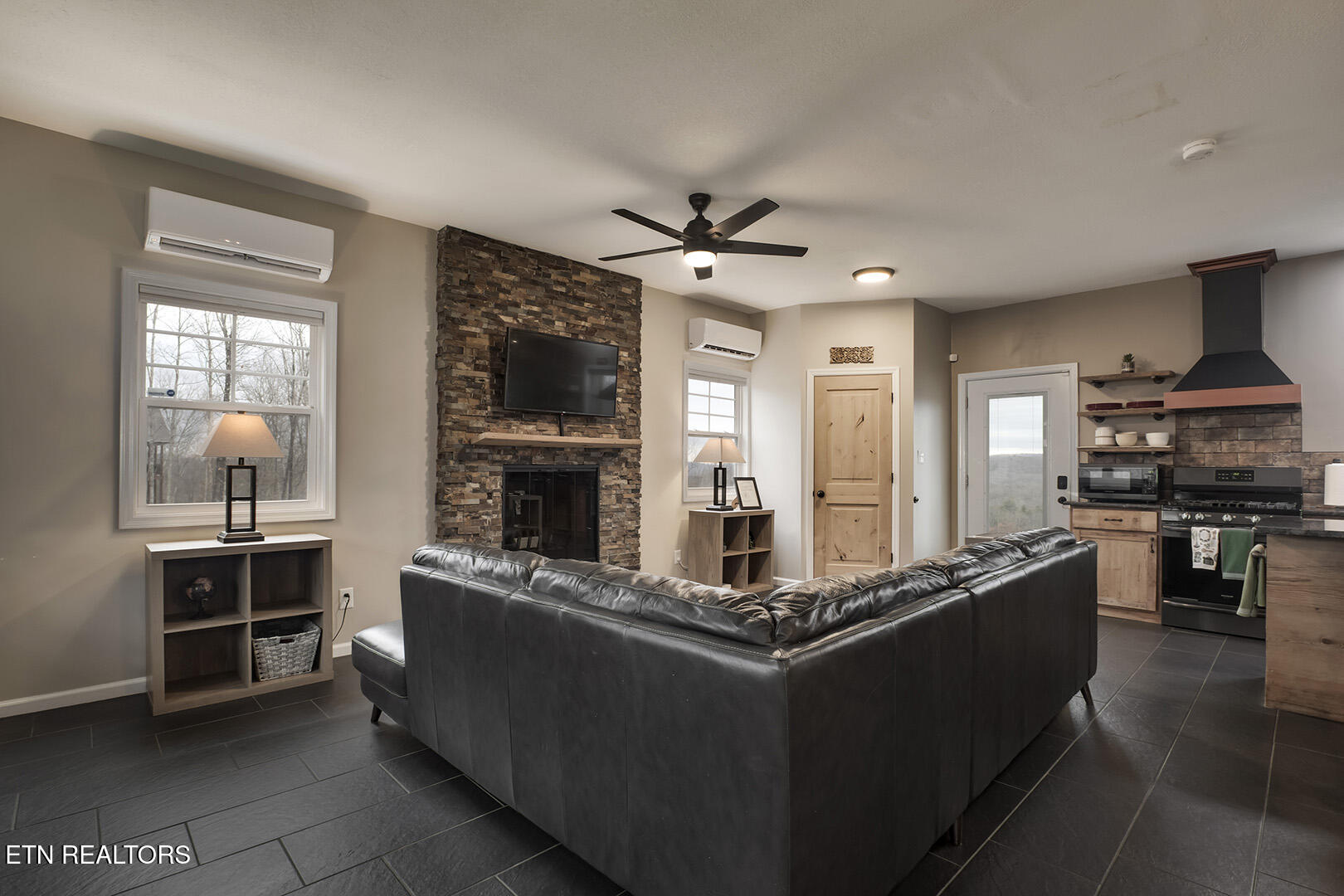 631 Green Ridge Tr