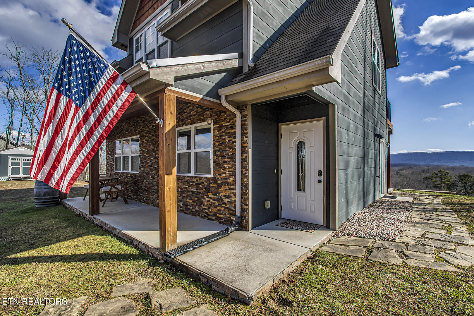 631 Green Ridge Tr