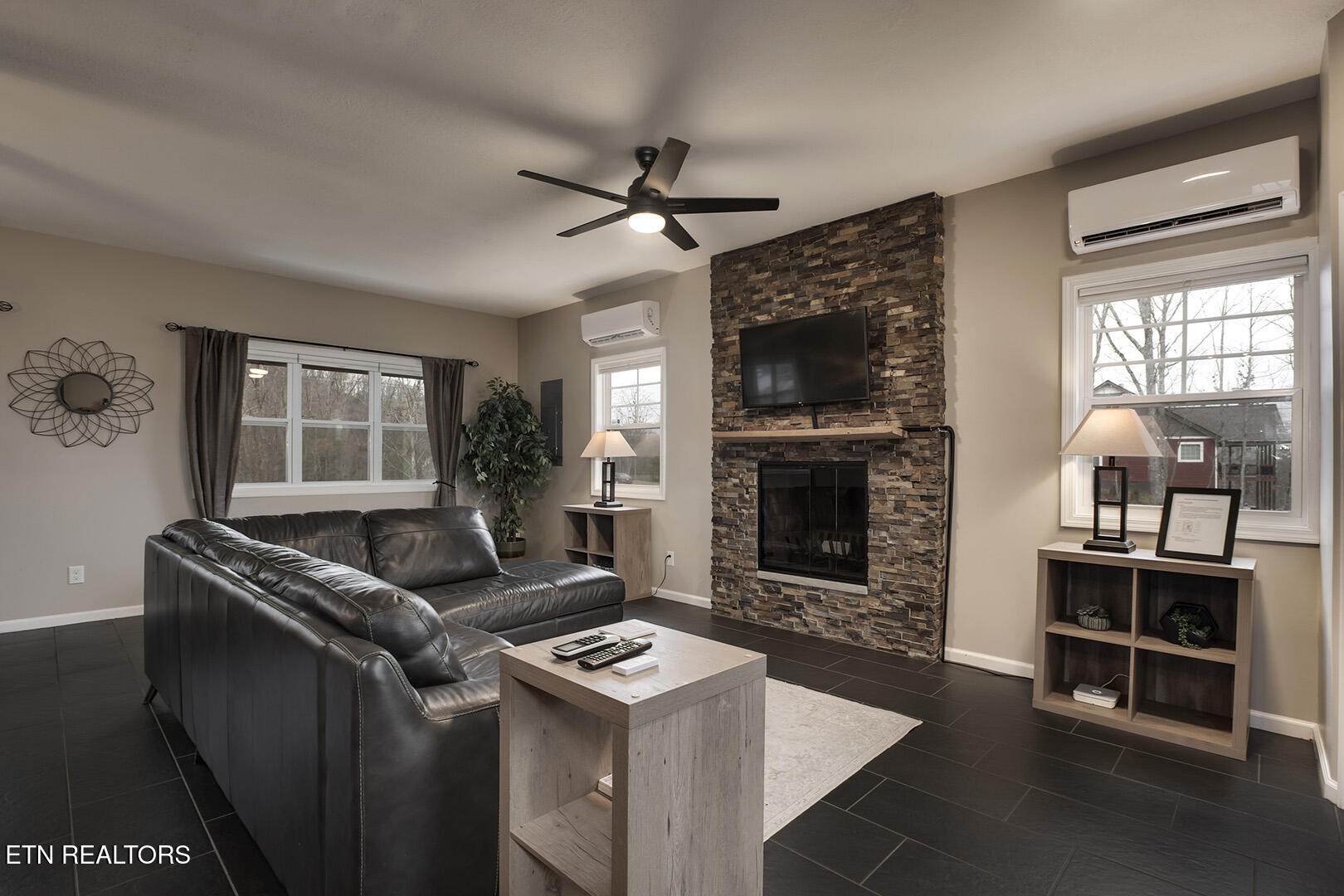 631 Green Ridge Tr