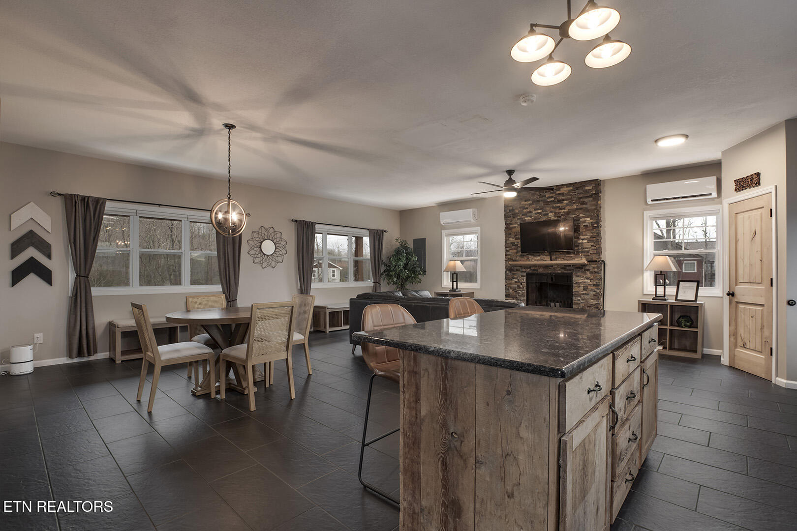 631 Green Ridge Tr