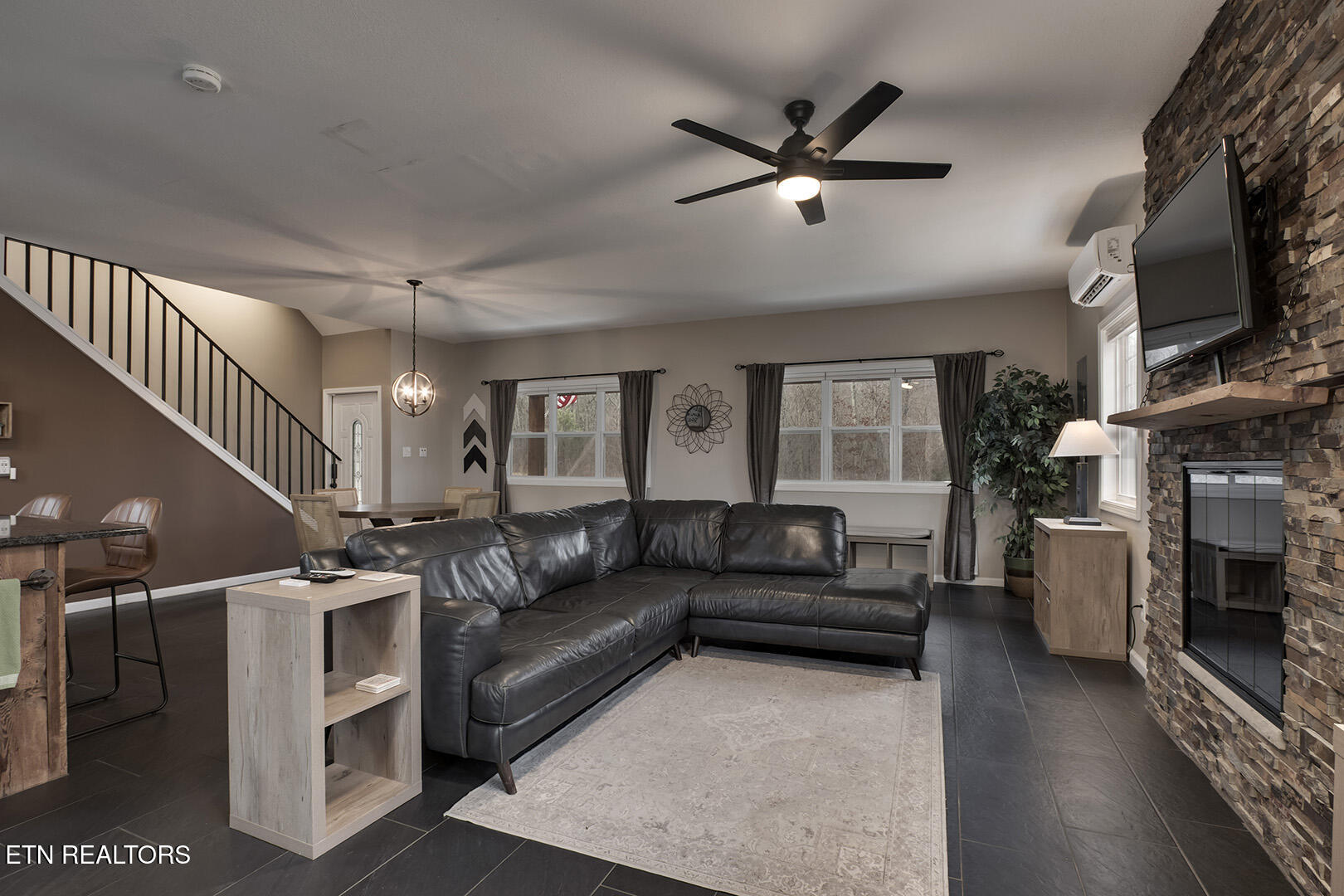 631 Green Ridge Tr