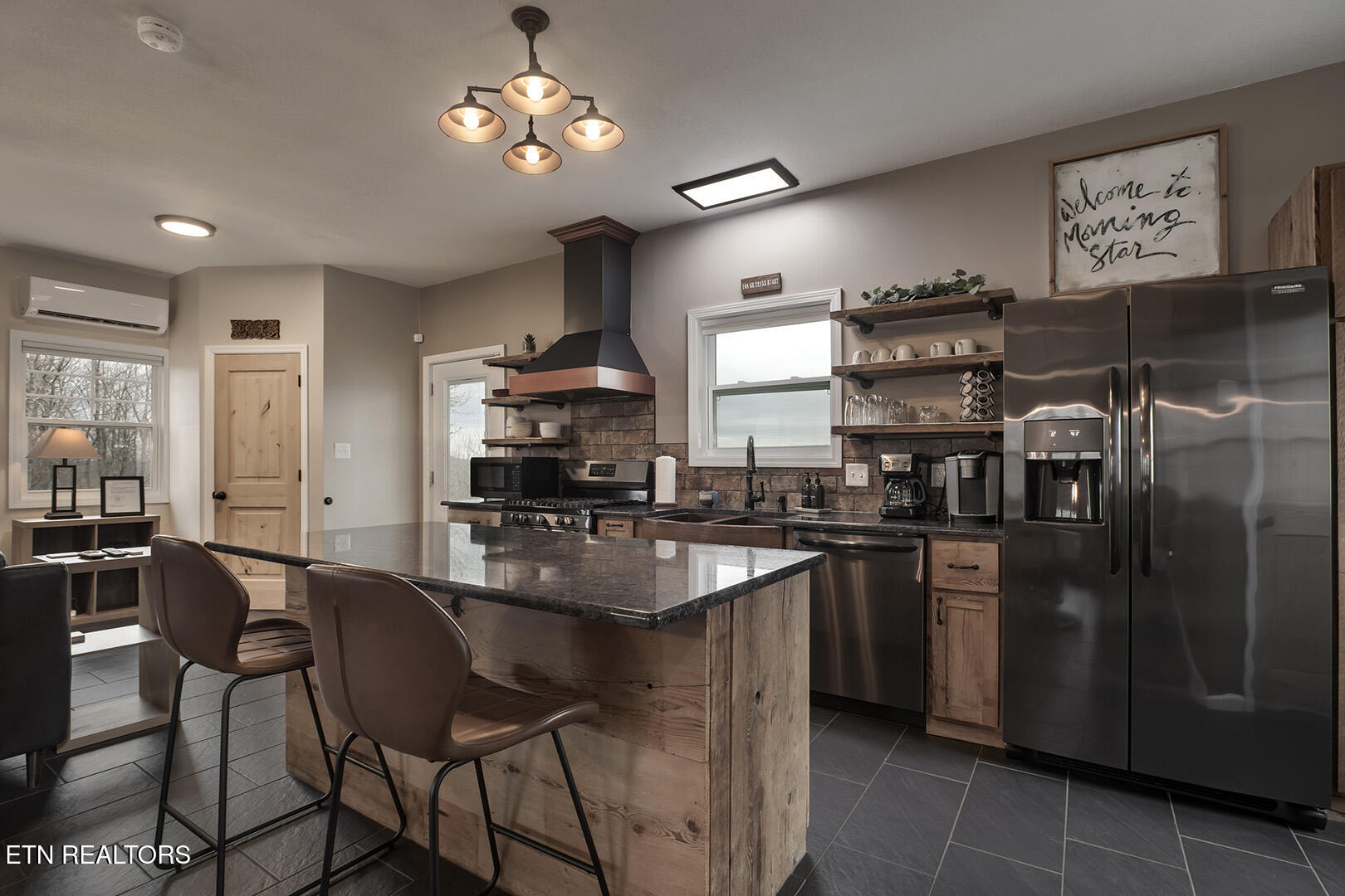 631 Green Ridge Tr