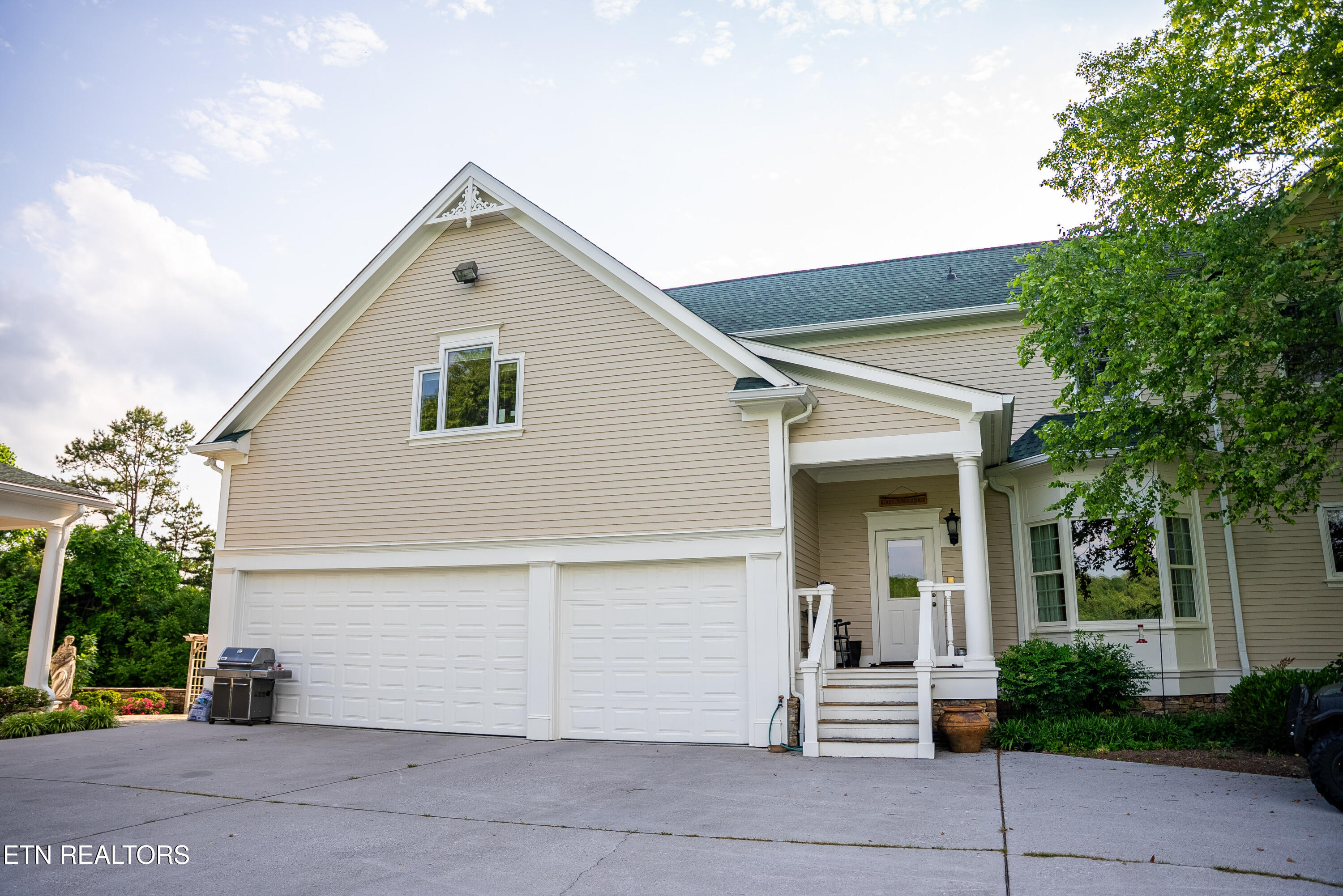2209 Diggs Rd