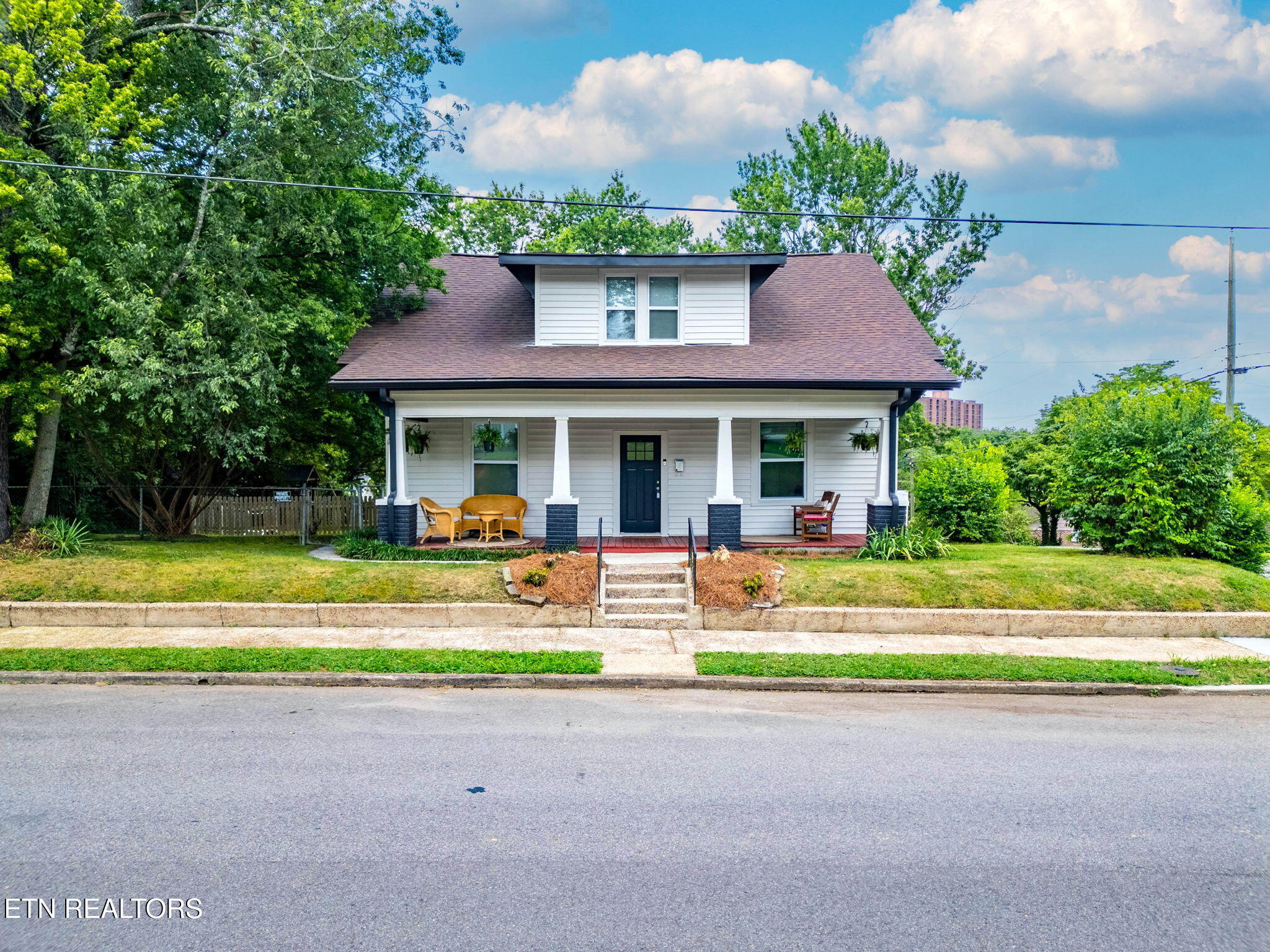 1600 Lawson Ave
