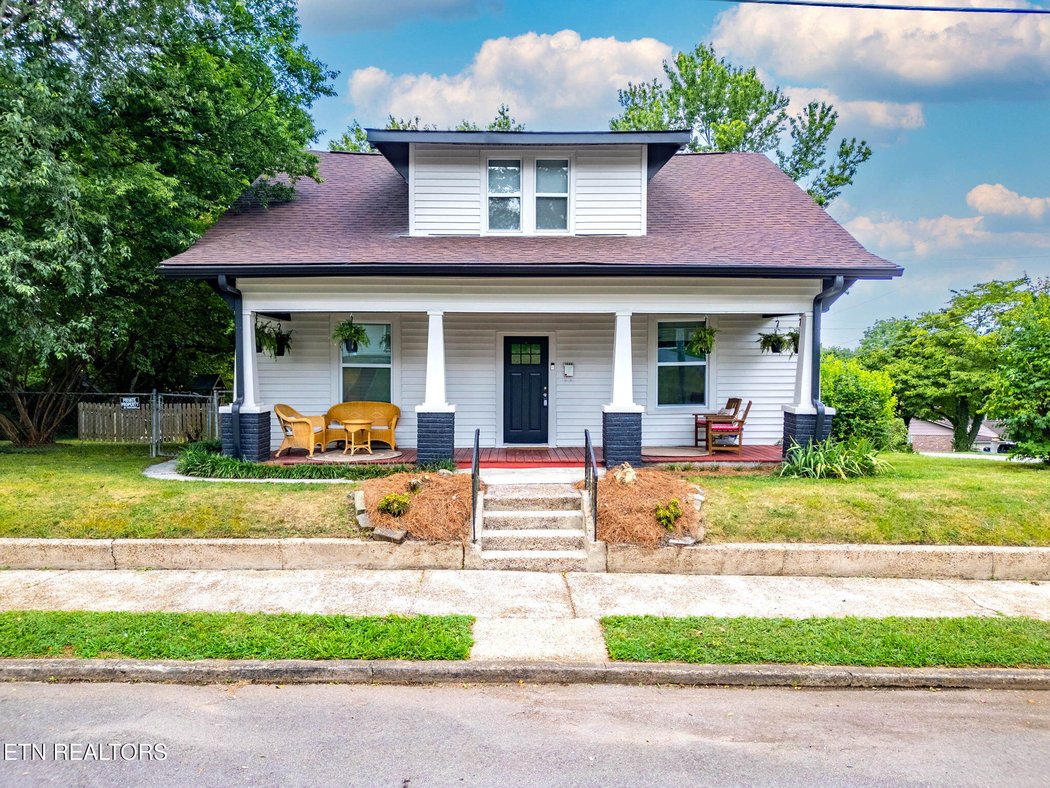 1600 Lawson Ave