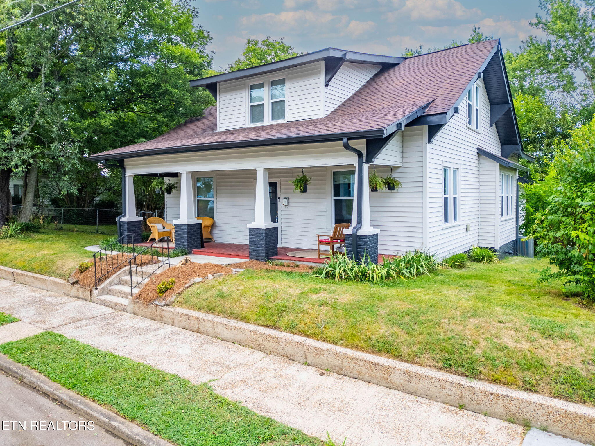 1600 Lawson Ave