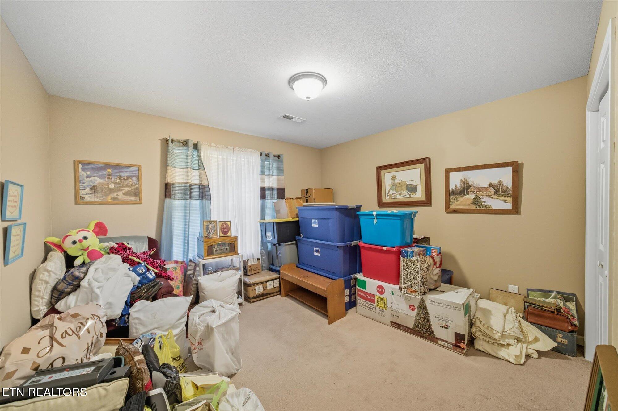 1652 Emerald Pointe Lane