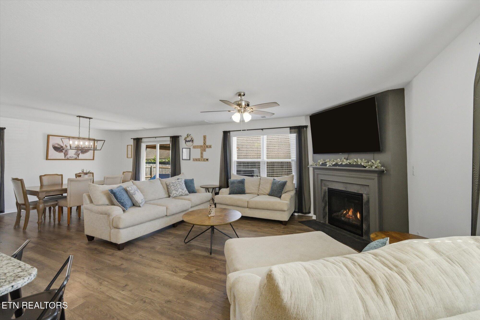 889 Old Towne Loop Drive