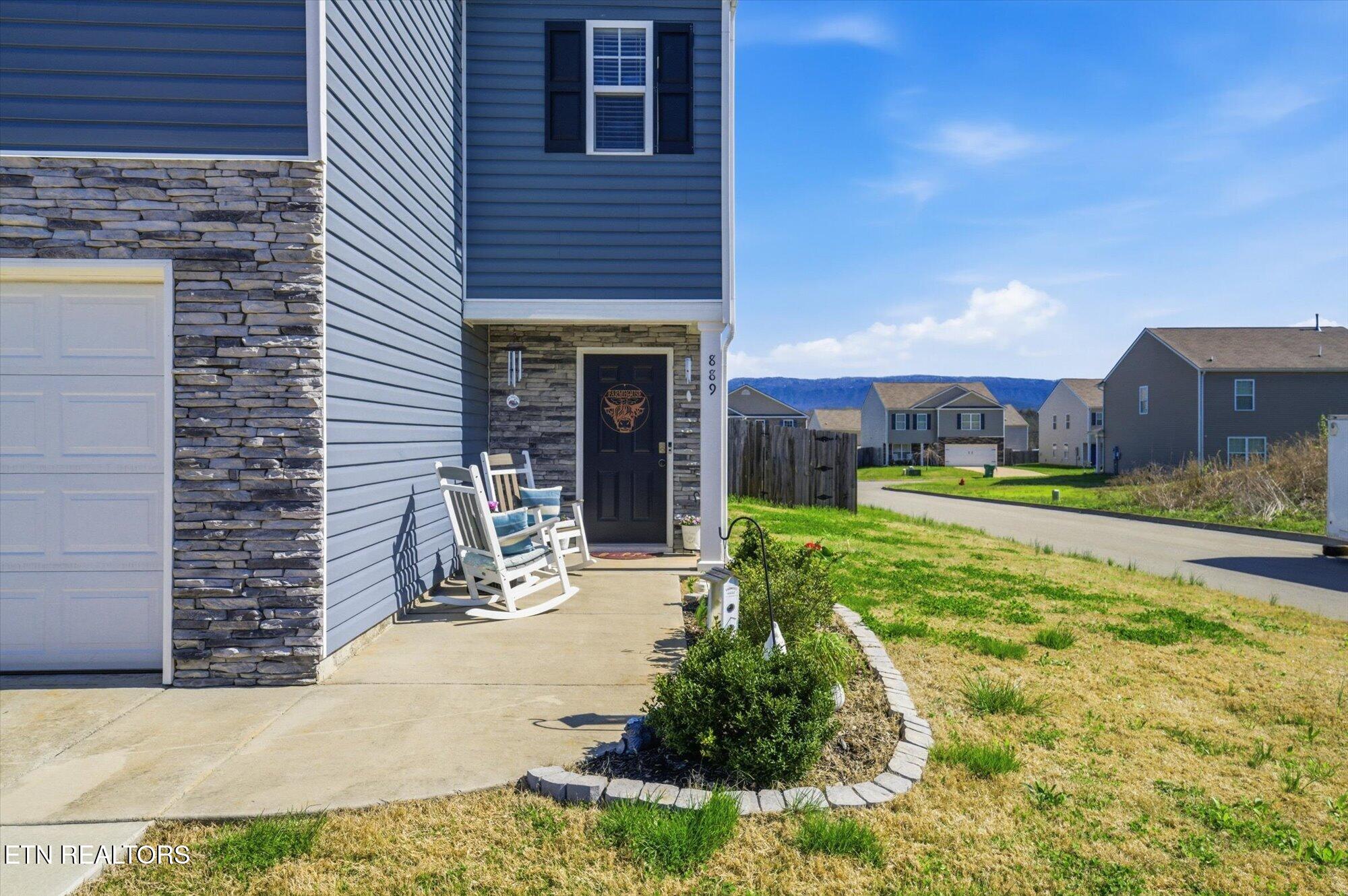 889 Old Towne Loop Drive