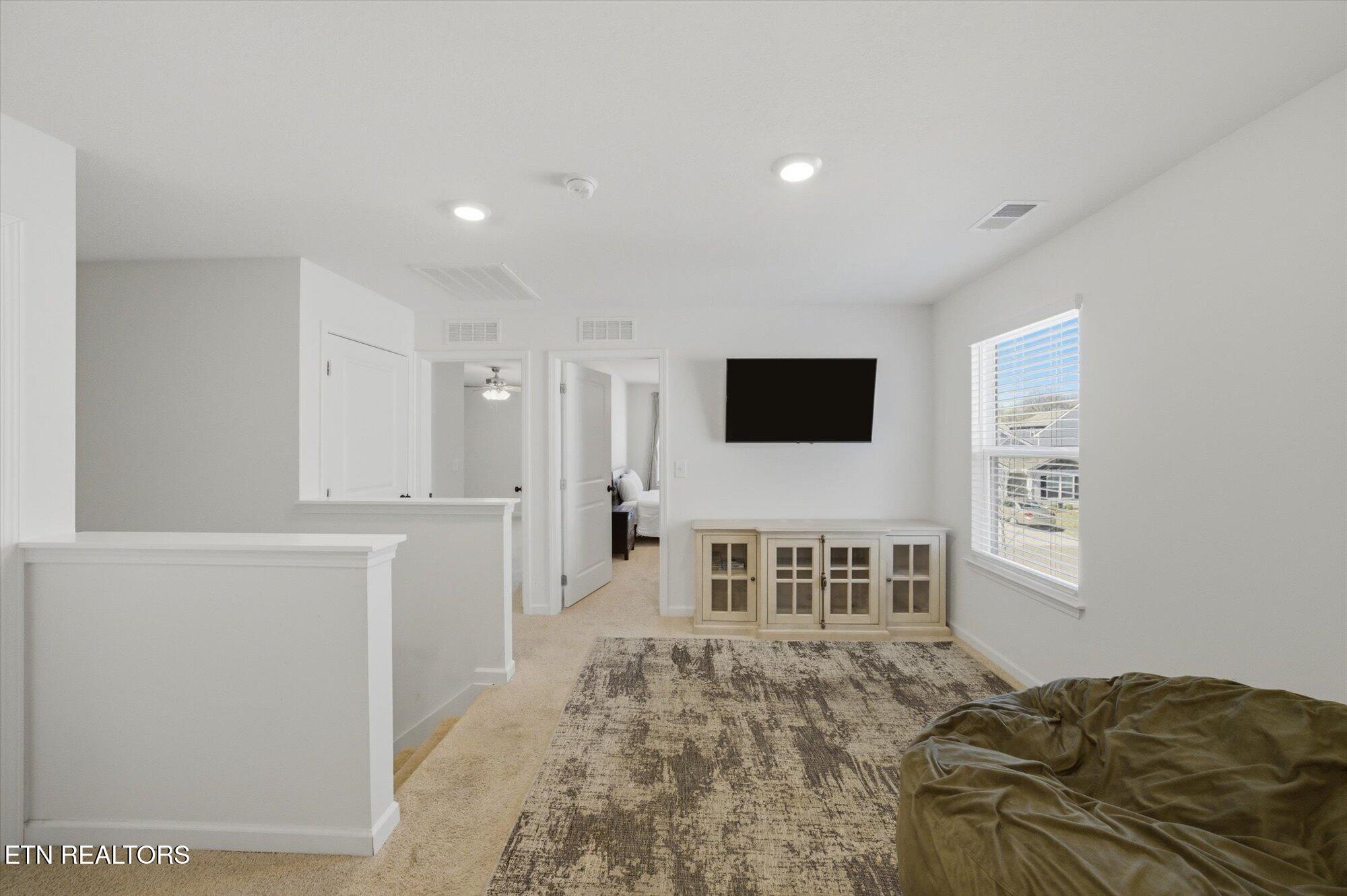 889 Old Towne Loop Drive
