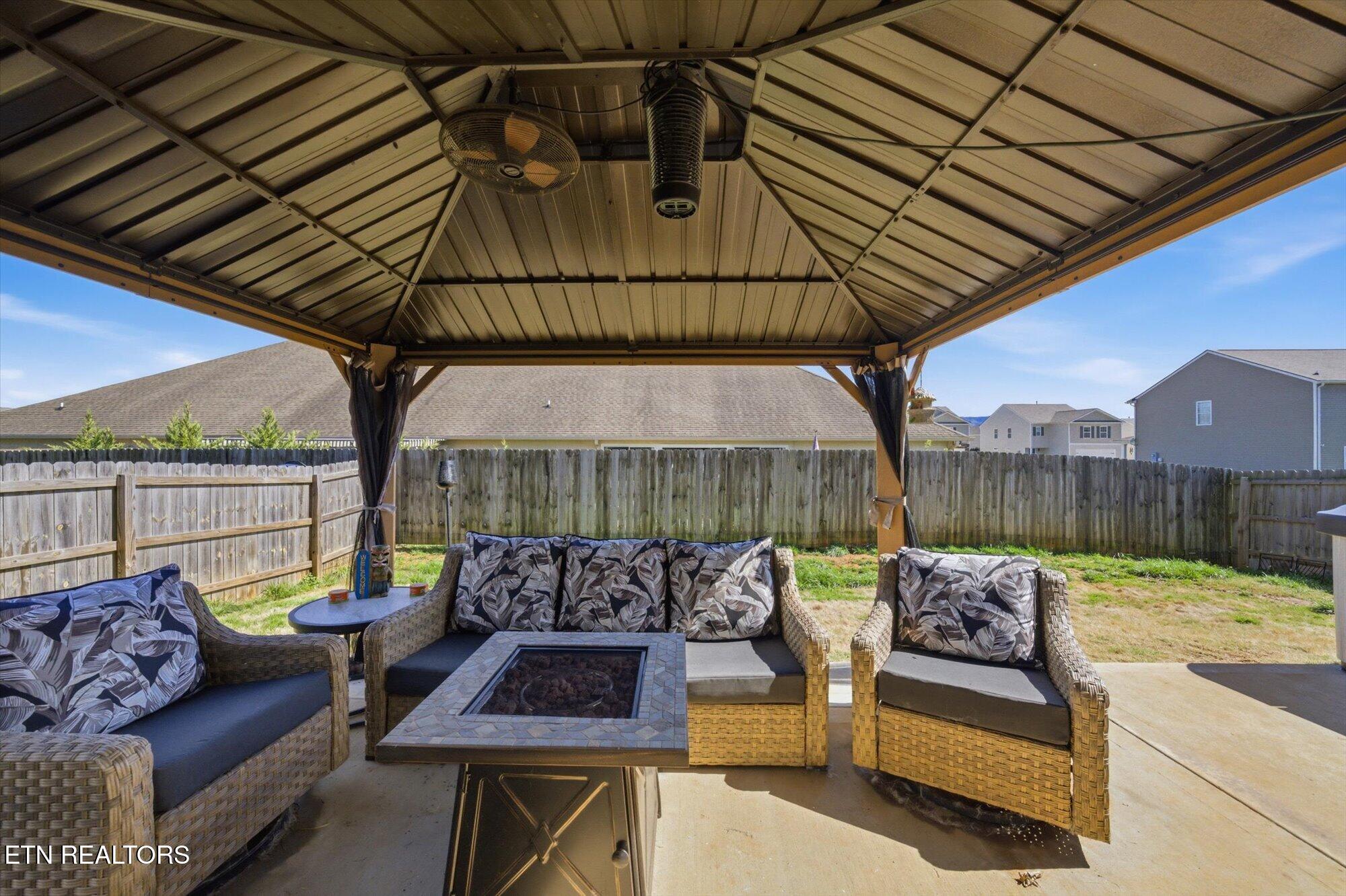 889 Old Towne Loop Drive