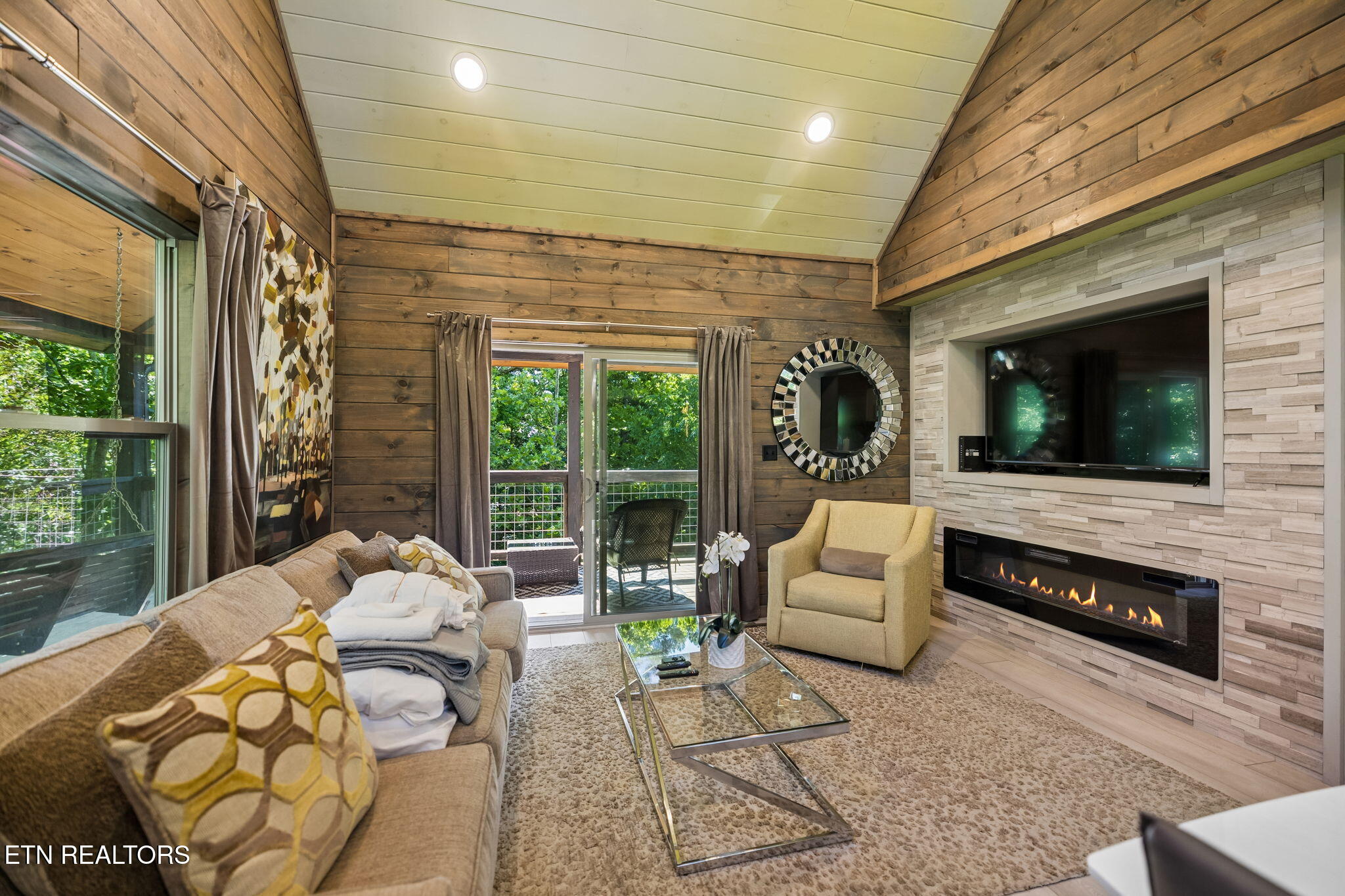 233 Cherokee Path Way