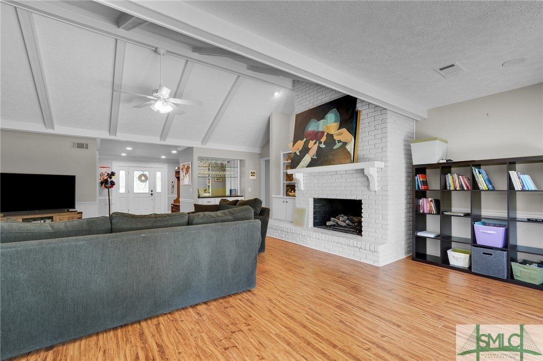5 Hathaway Lane