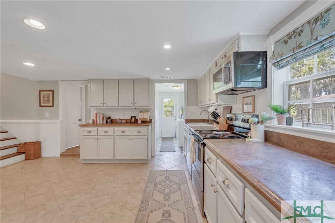 601 Suncrest Boulevard