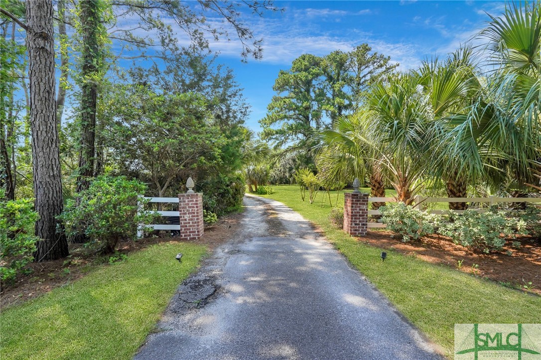 601 Suncrest Boulevard