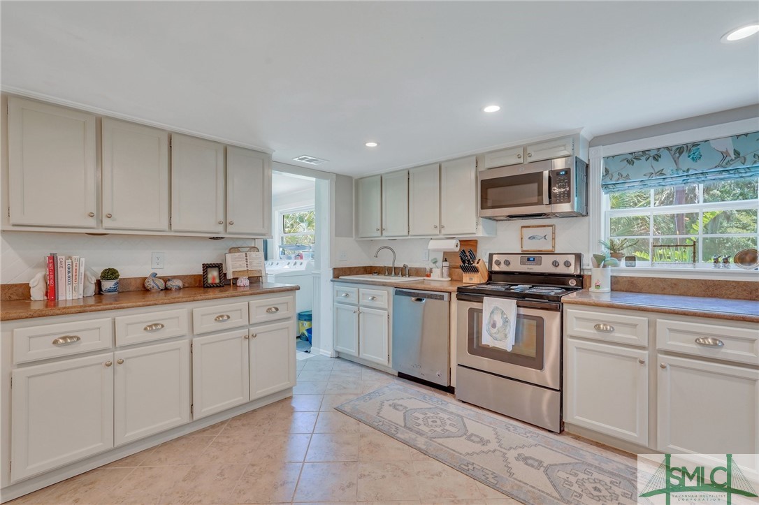 601 Suncrest Boulevard