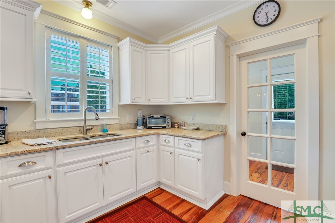 217 E 48th Street