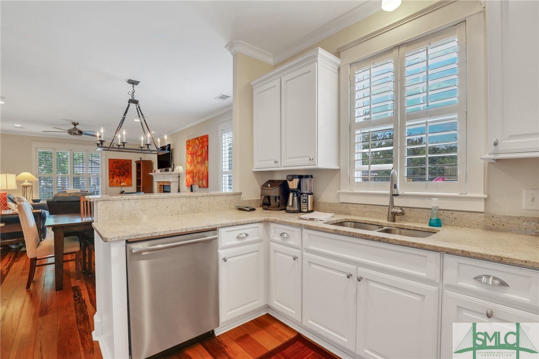 217 E 48th Street