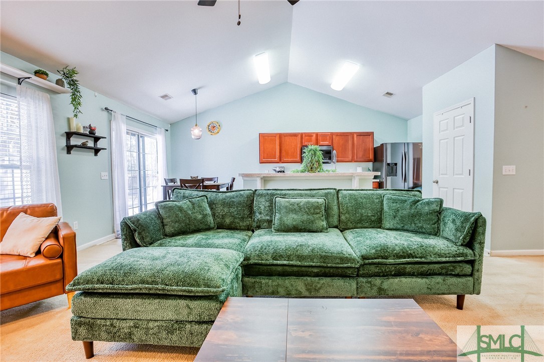 8 Stillwater Court