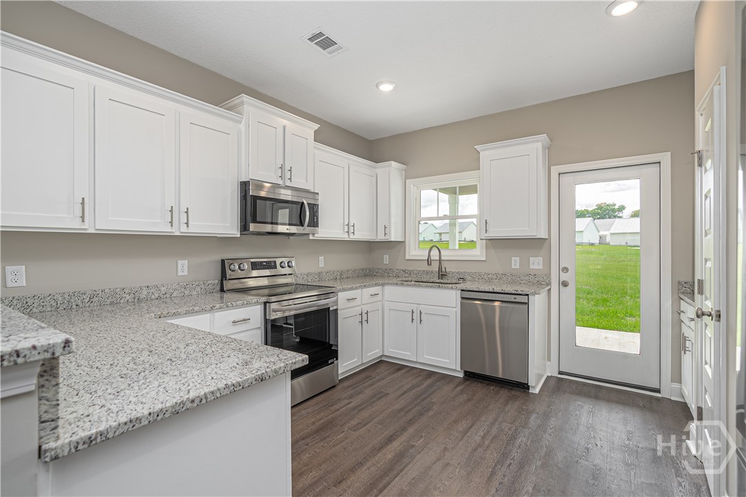 121 Avalon LOT 11 Trace