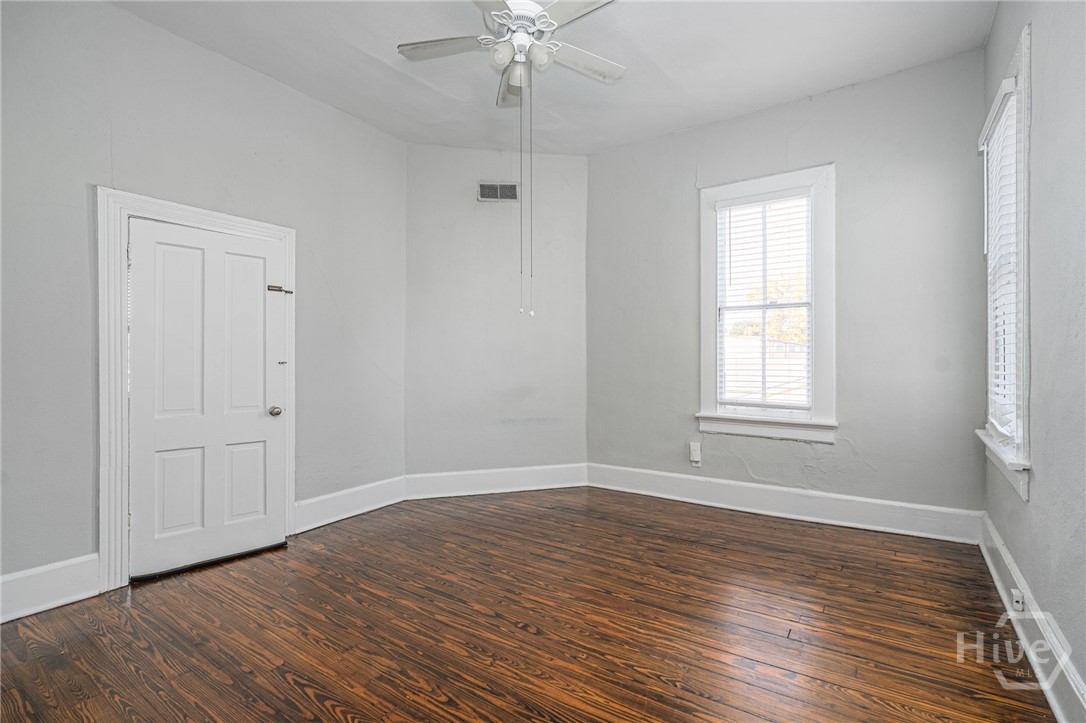 302 E 35th Street