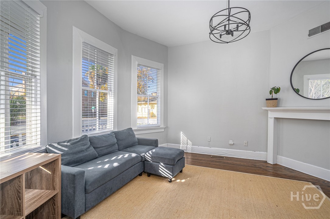 302 E 35th Street