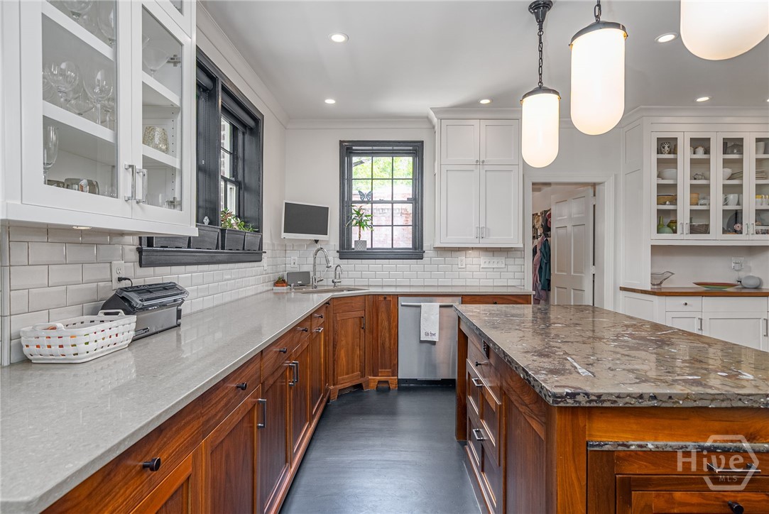 420 E 45th Street