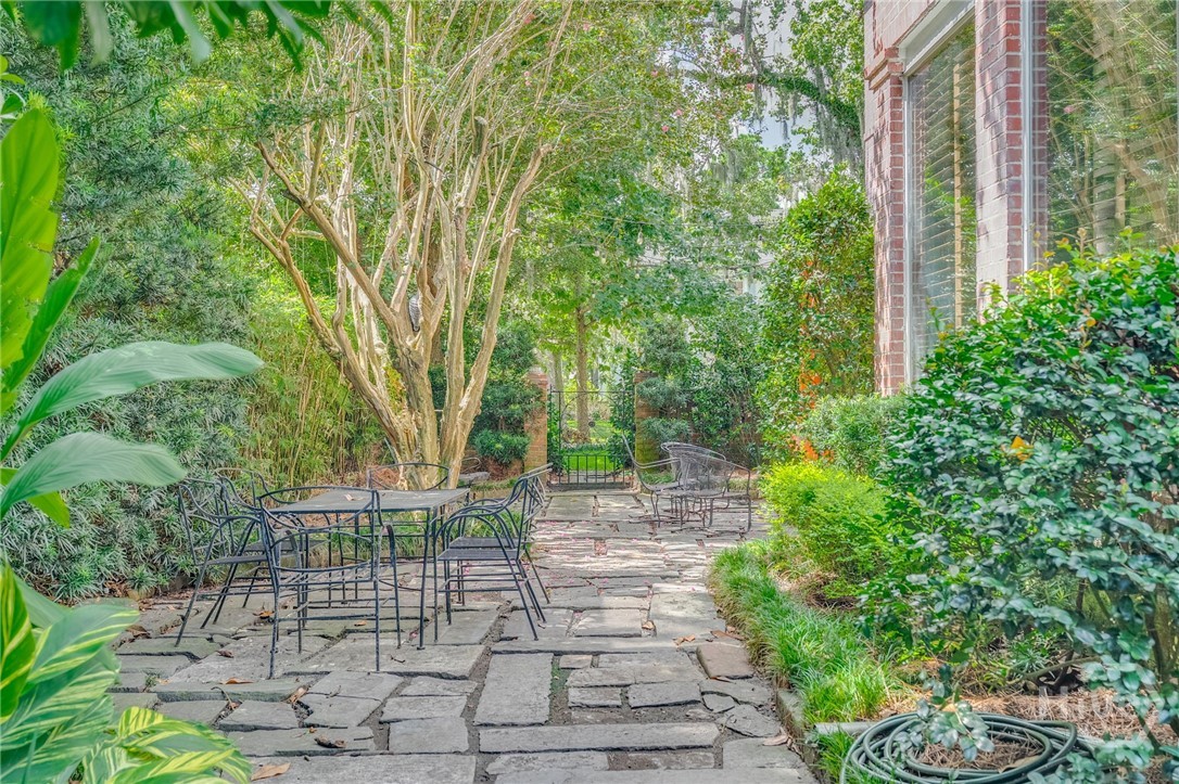 420 E 45th Street