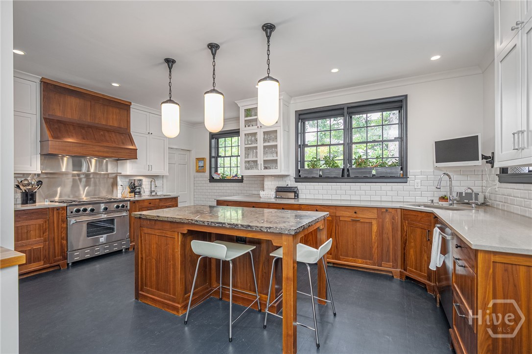 420 E 45th Street