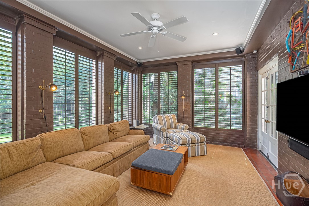420 E 45th Street