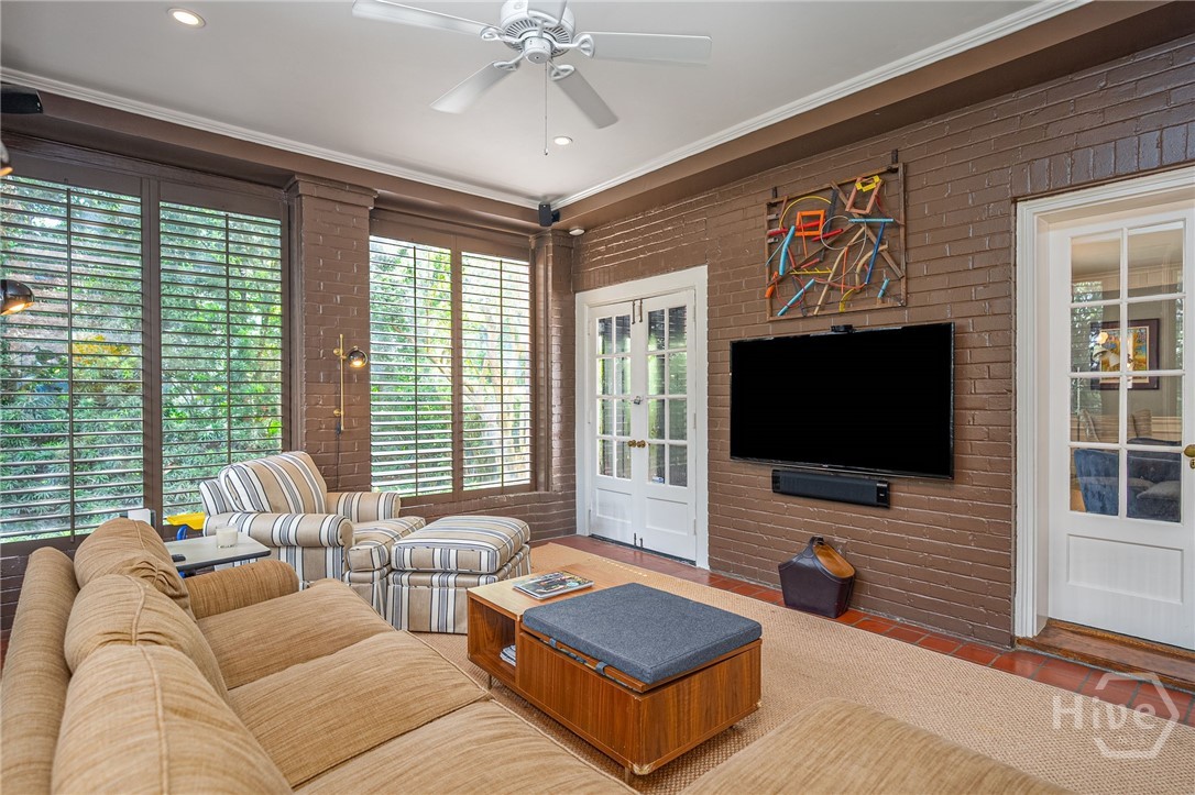 420 E 45th Street