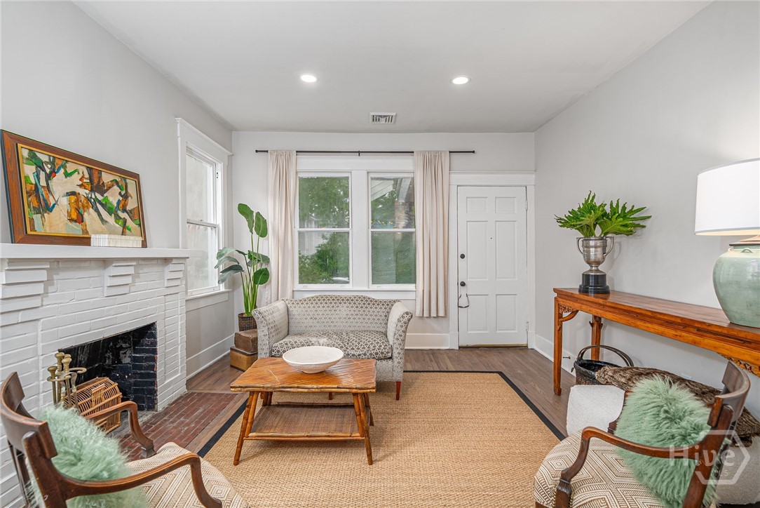 629 E 48th Street