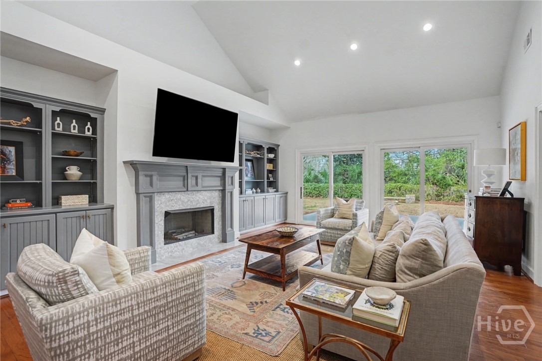 4 Captain Browns Way