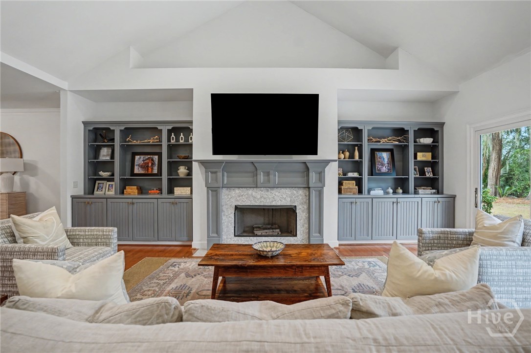 4 Captain Browns Way