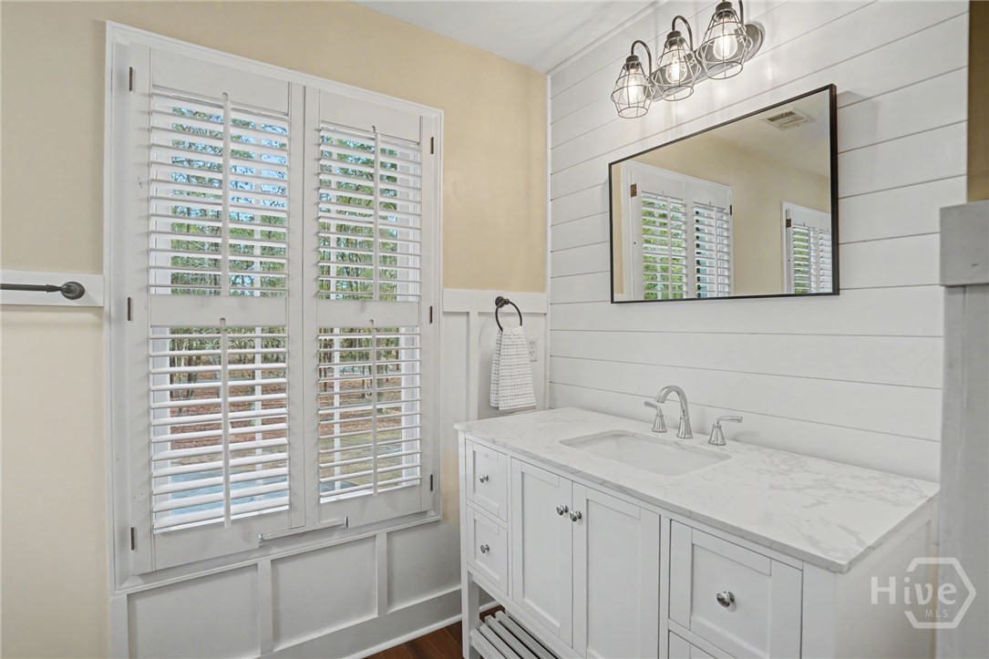 210 Green Island Road