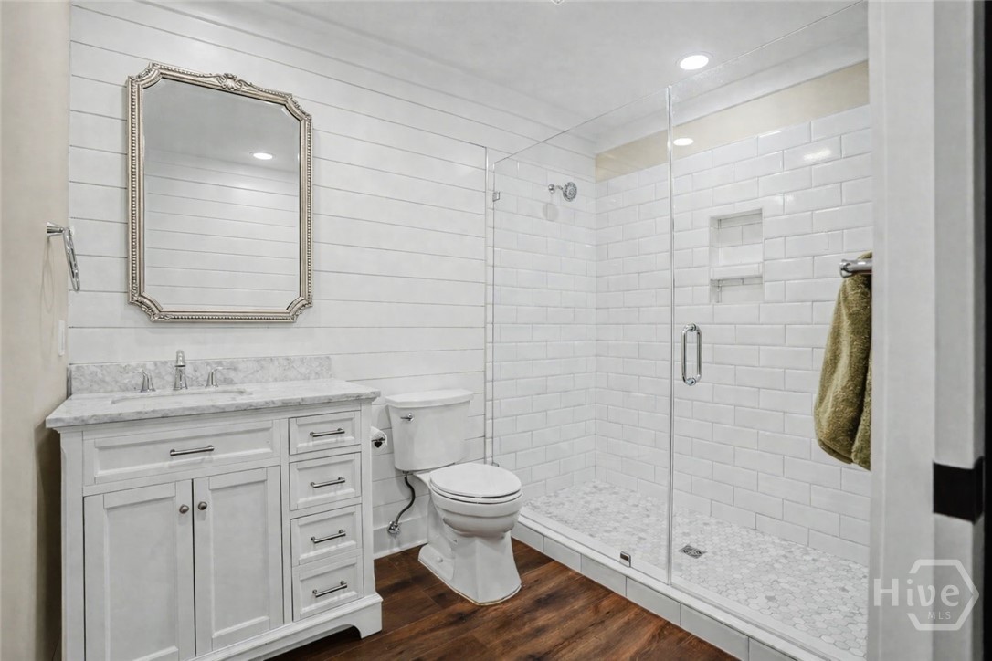 210 Green Island Road