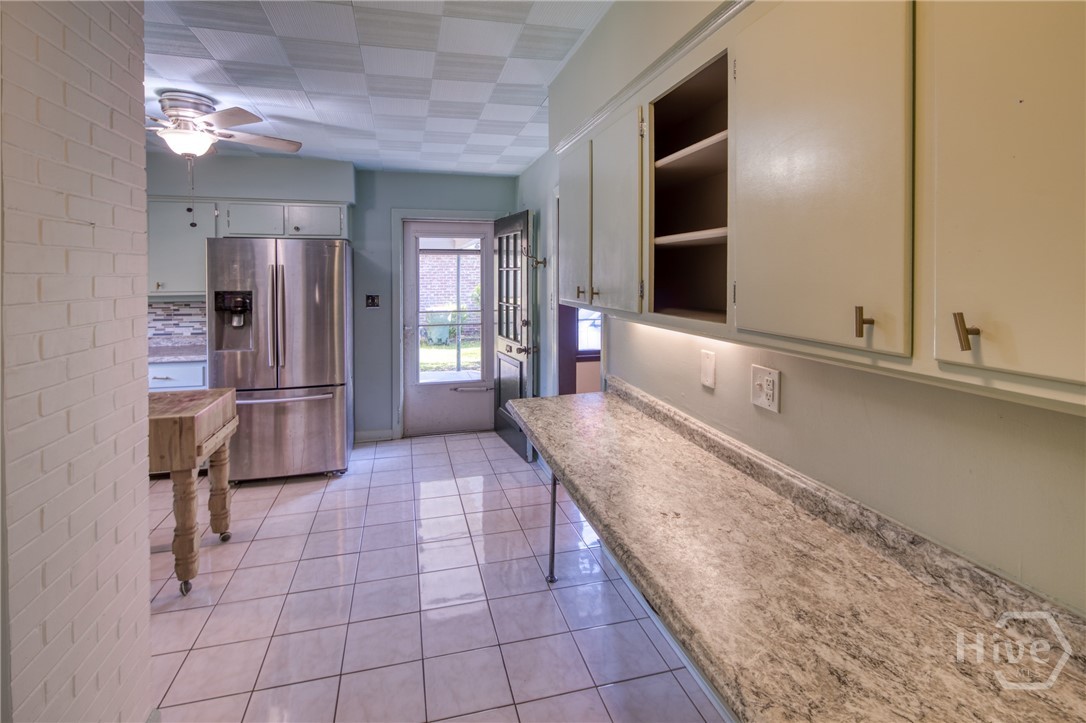 4729 Oakview Drive