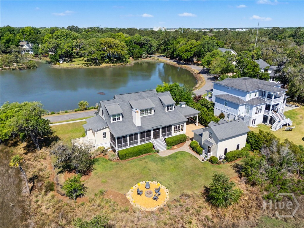 8 Caretakers Lane