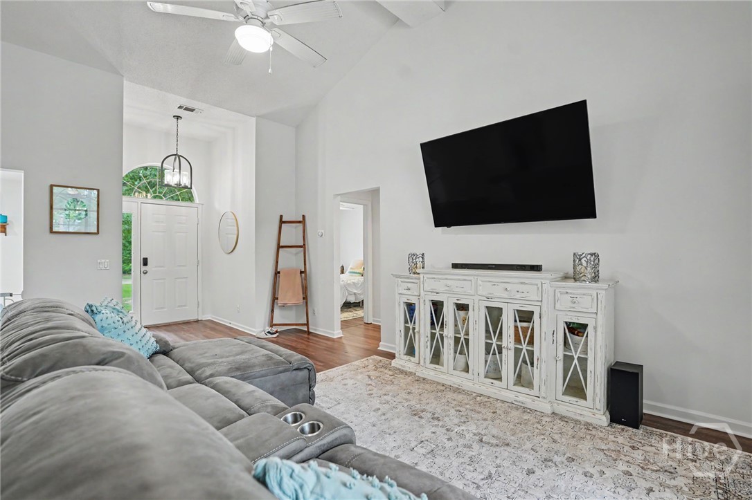 801 Oxford Drive