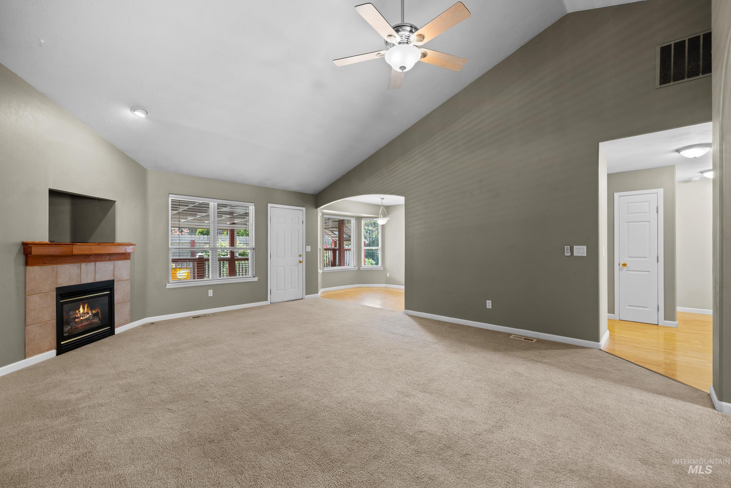 2319 W Tumble Creek Dr.