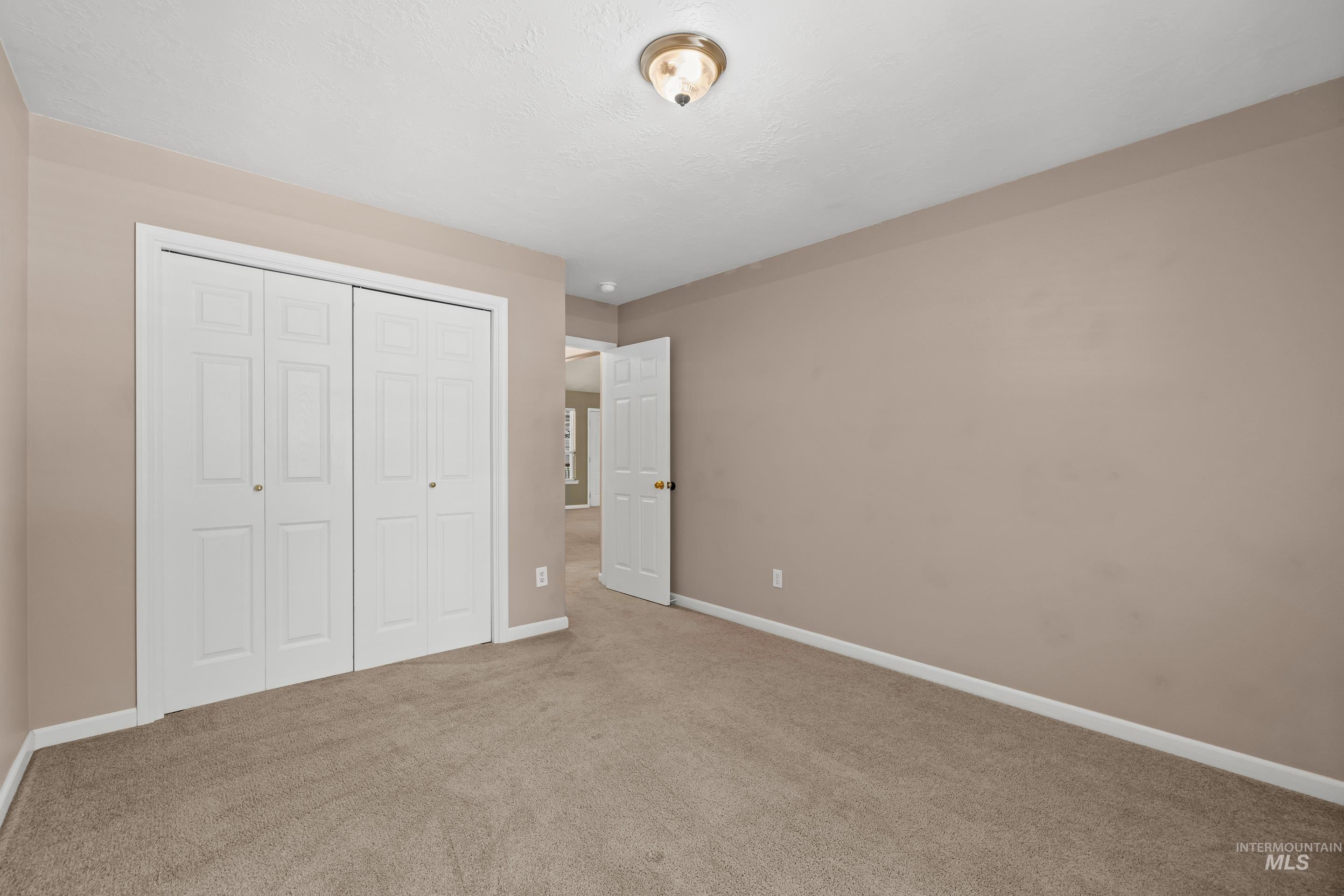 2319 W Tumble Creek Dr.