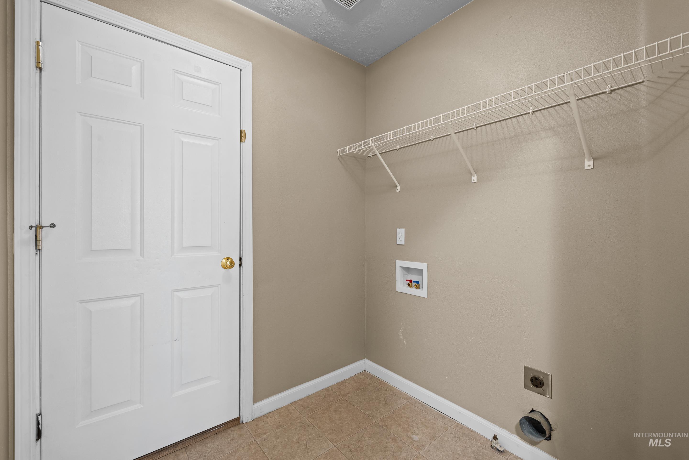 2319 W Tumble Creek Dr.