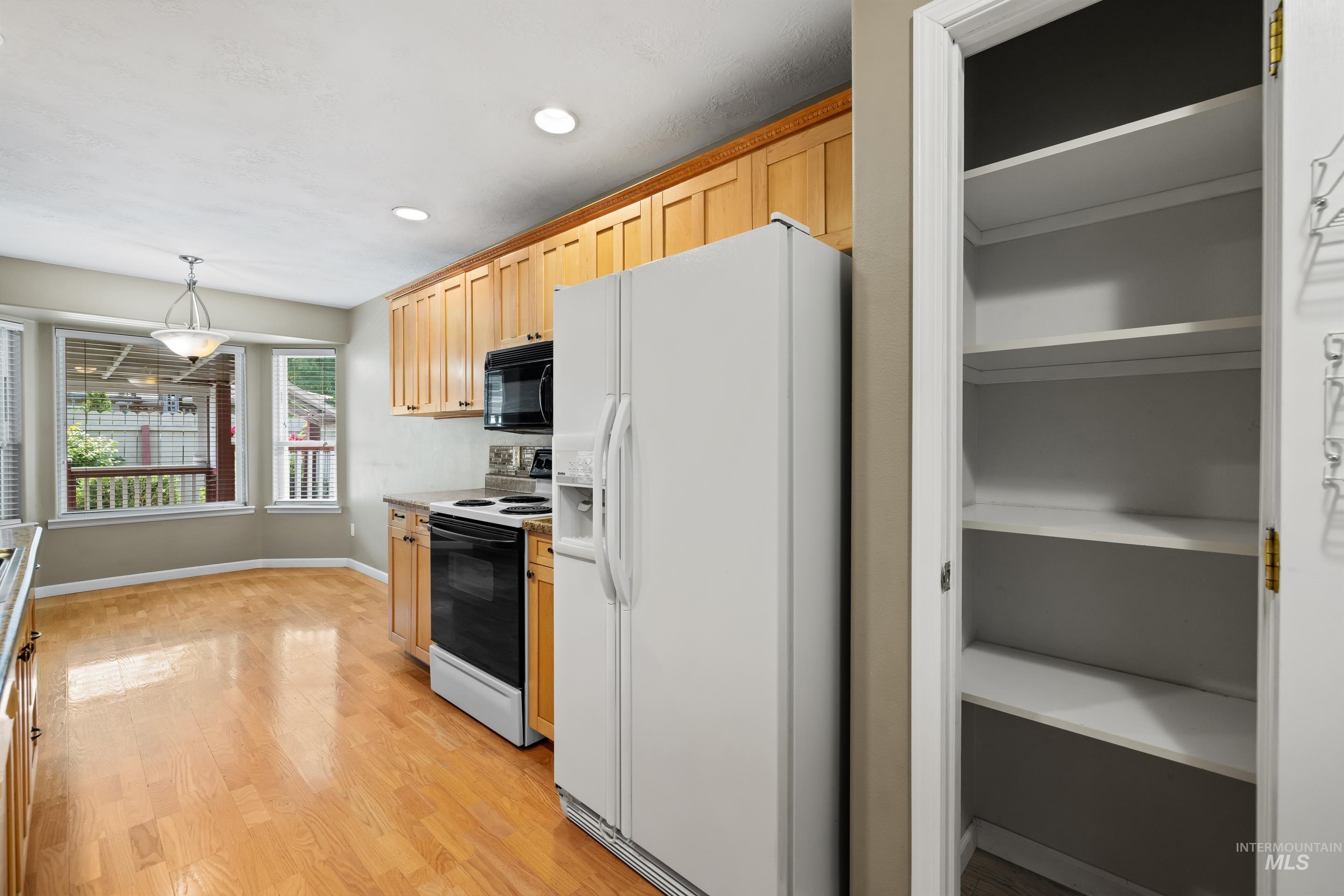 2319 W Tumble Creek Dr.