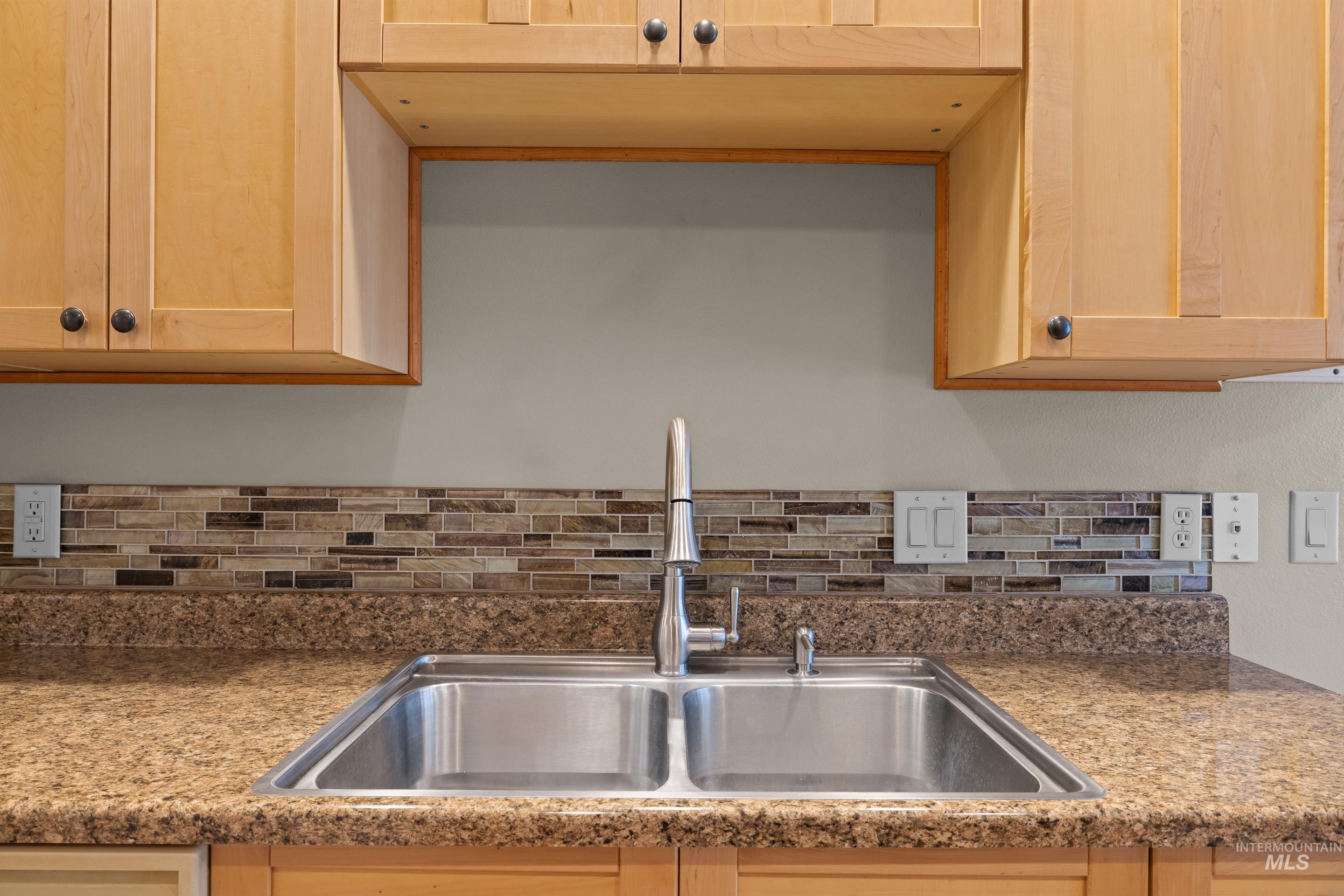 2319 W Tumble Creek Dr.