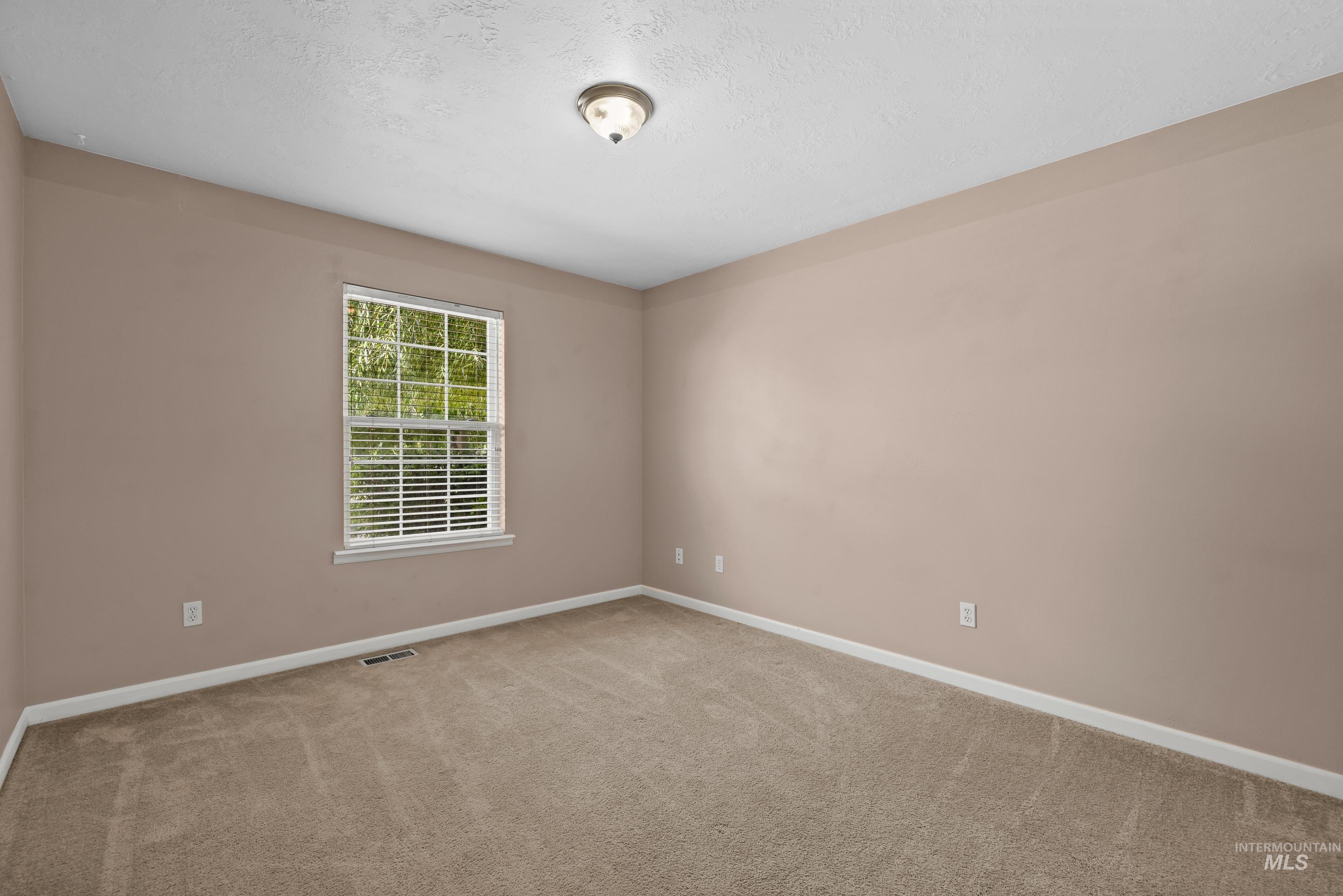2319 W Tumble Creek Dr.