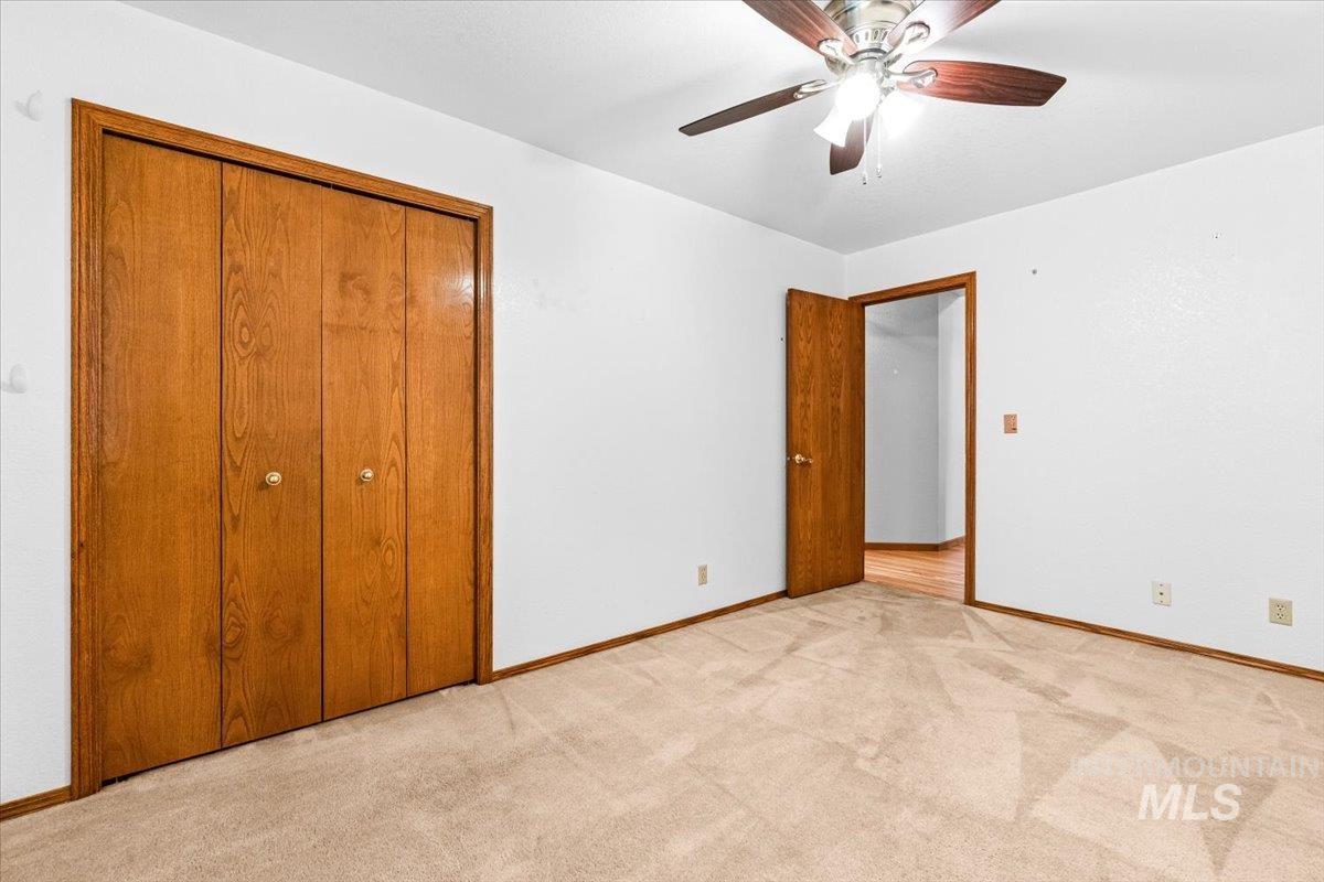 528 W Elwood